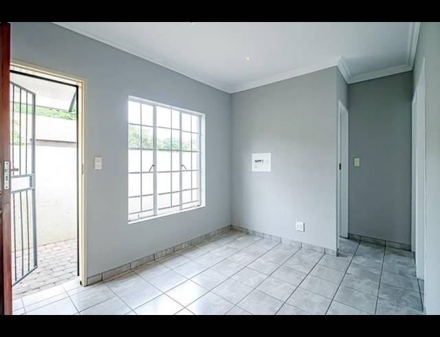 3 BEDROOM TOWNHOUSE FOR SALE IN ANNLIN